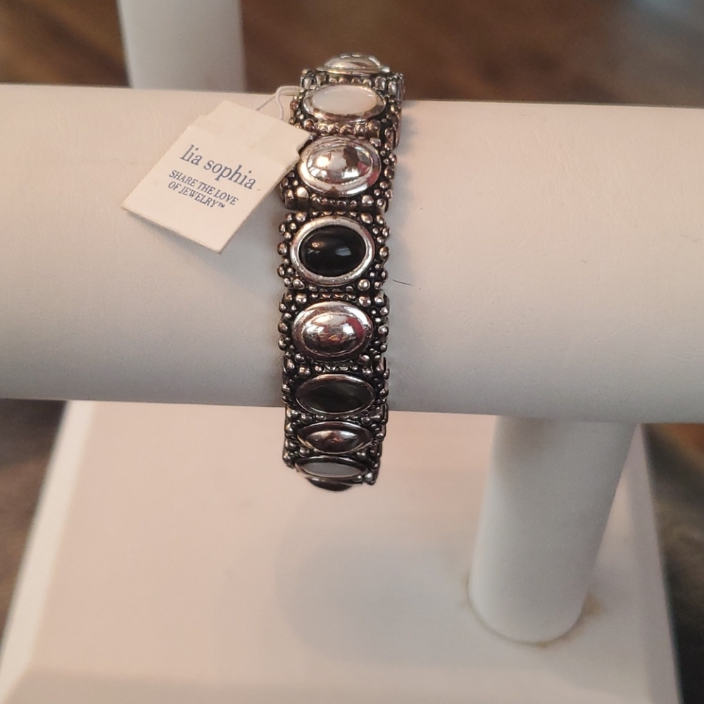 Lia Sophia Stretch Bracelet